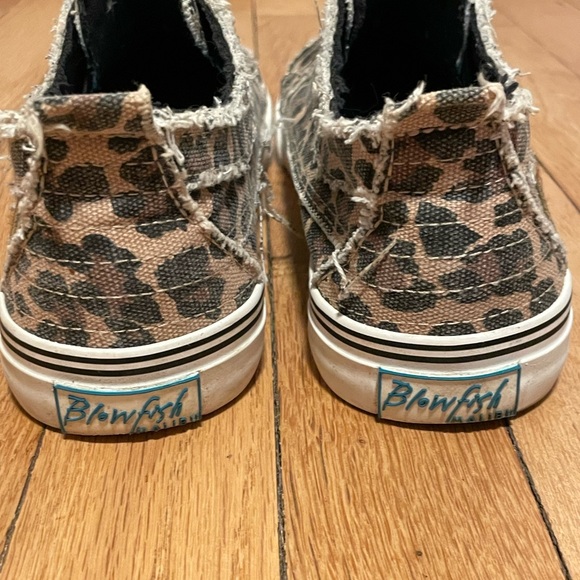 Blowfish Malibu Leopard Print Distressed Canvas Sneakers Women’s 8.5 - Picture 5 of 9